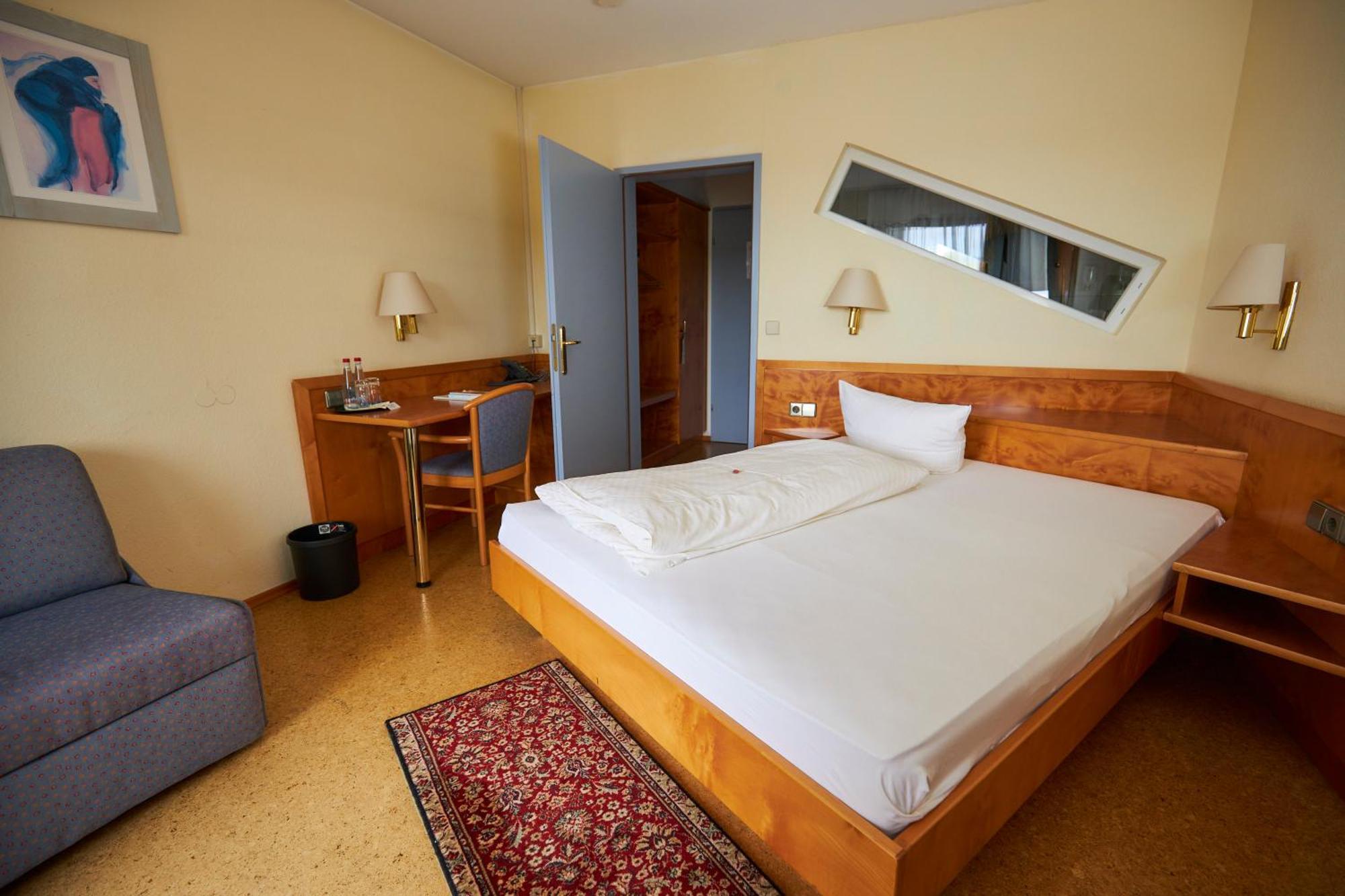 Flair Hotel Landgasthof Roger Löwenstein エクステリア 写真