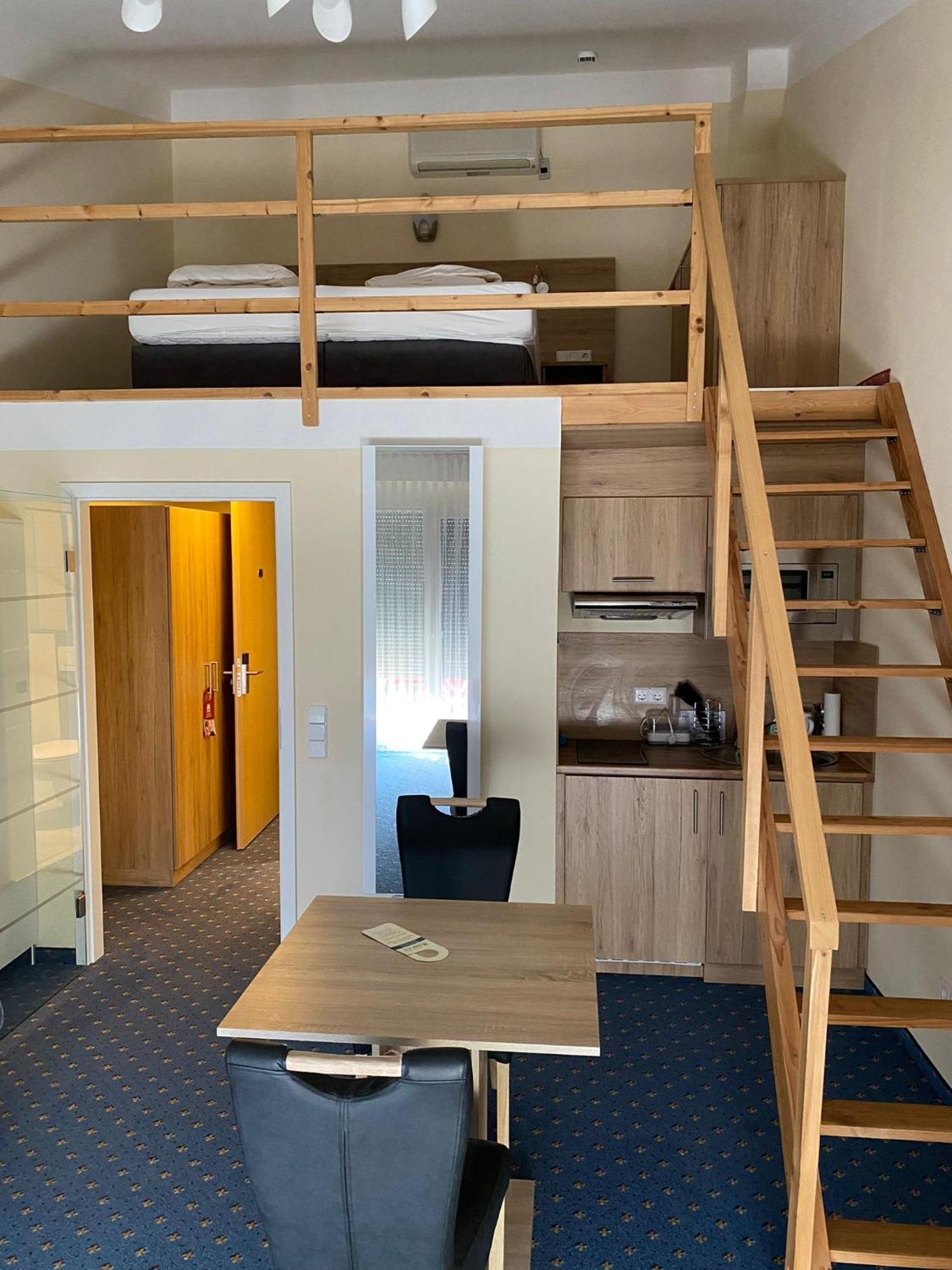 Flair Hotel Landgasthof Roger Löwenstein エクステリア 写真