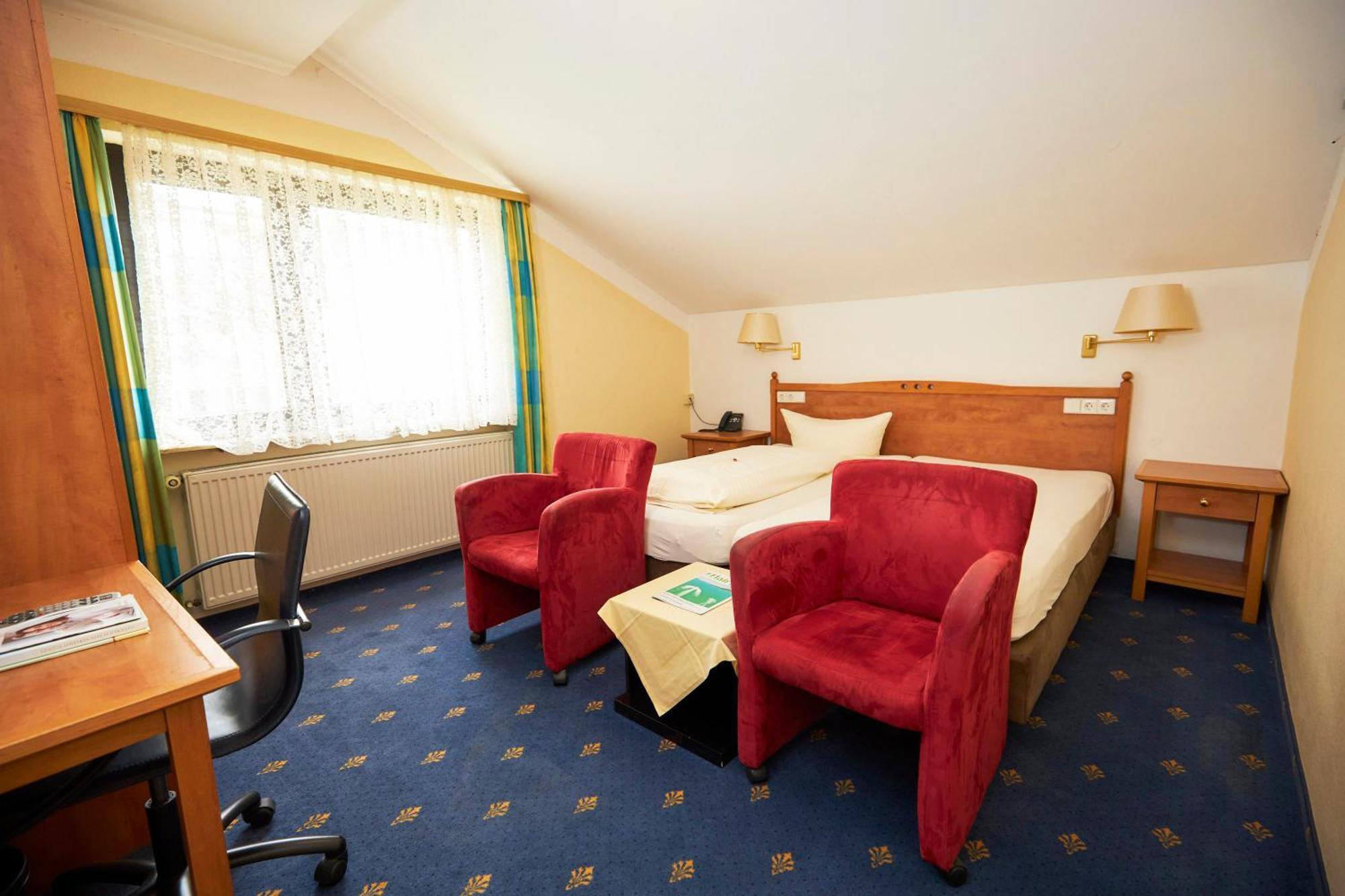 Flair Hotel Landgasthof Roger Löwenstein エクステリア 写真