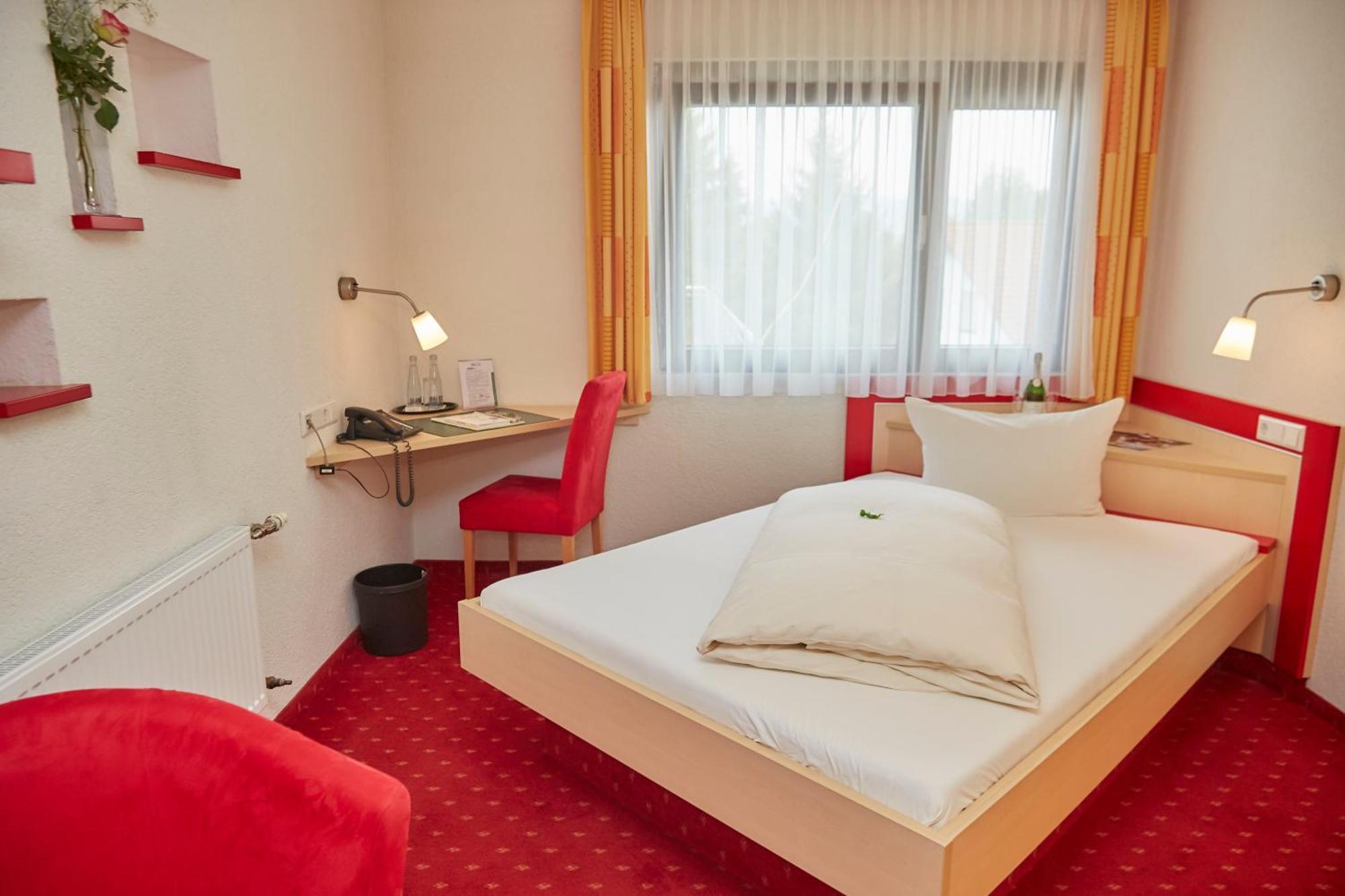 Flair Hotel Landgasthof Roger Löwenstein エクステリア 写真
