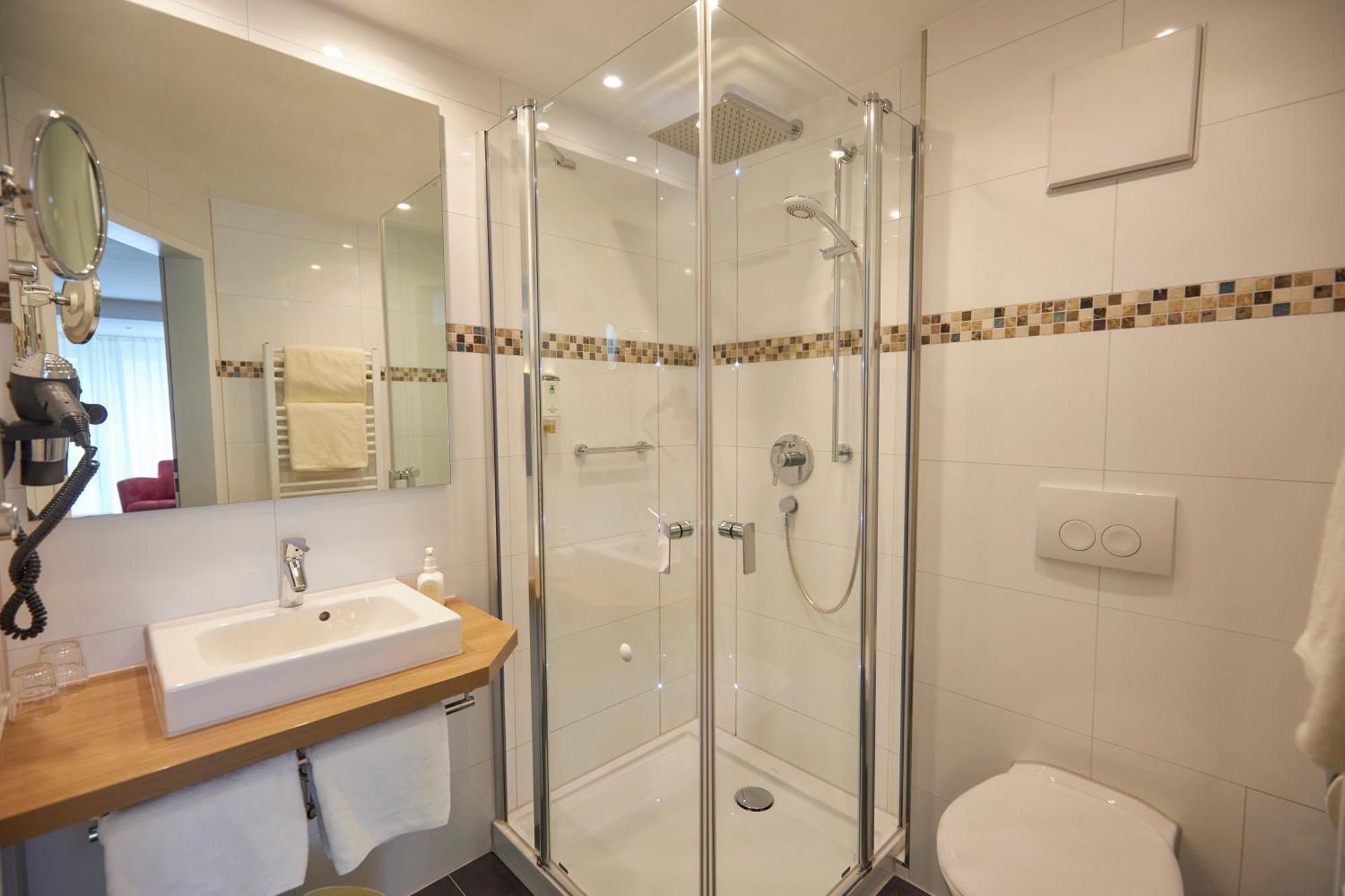 Flair Hotel Landgasthof Roger Löwenstein エクステリア 写真