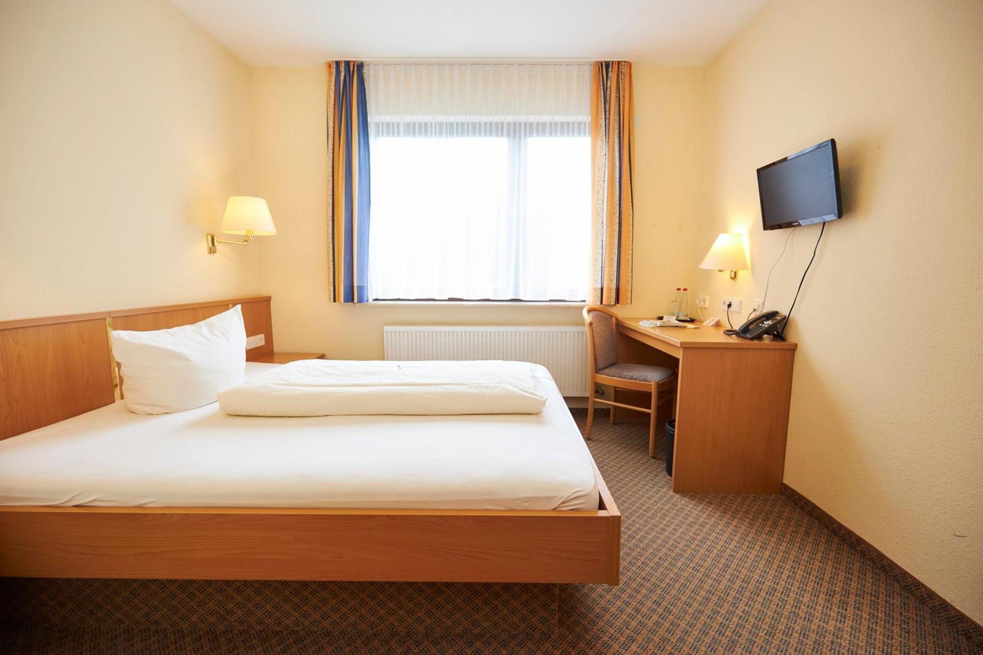 Flair Hotel Landgasthof Roger Löwenstein エクステリア 写真
