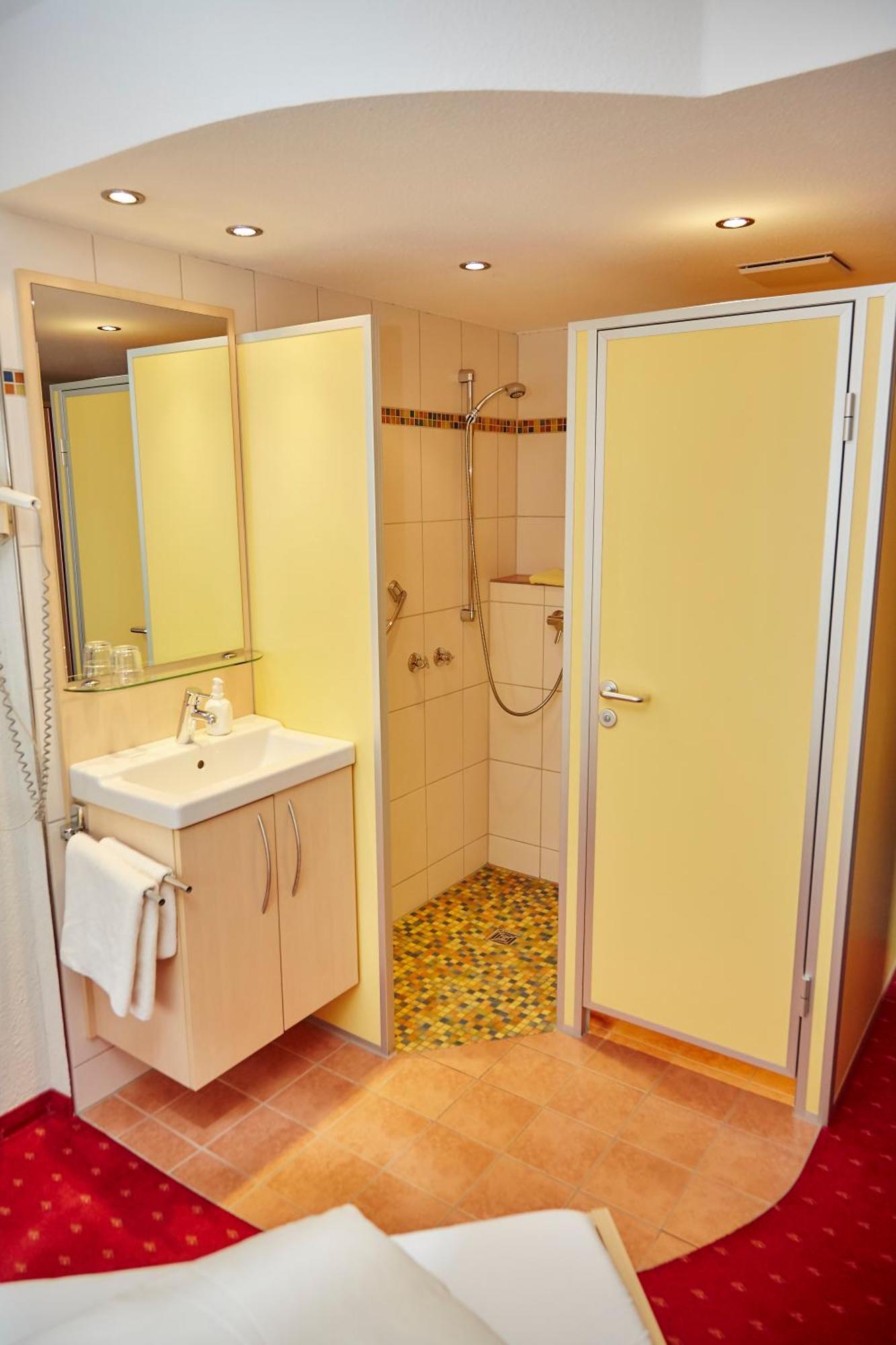 Flair Hotel Landgasthof Roger Löwenstein エクステリア 写真